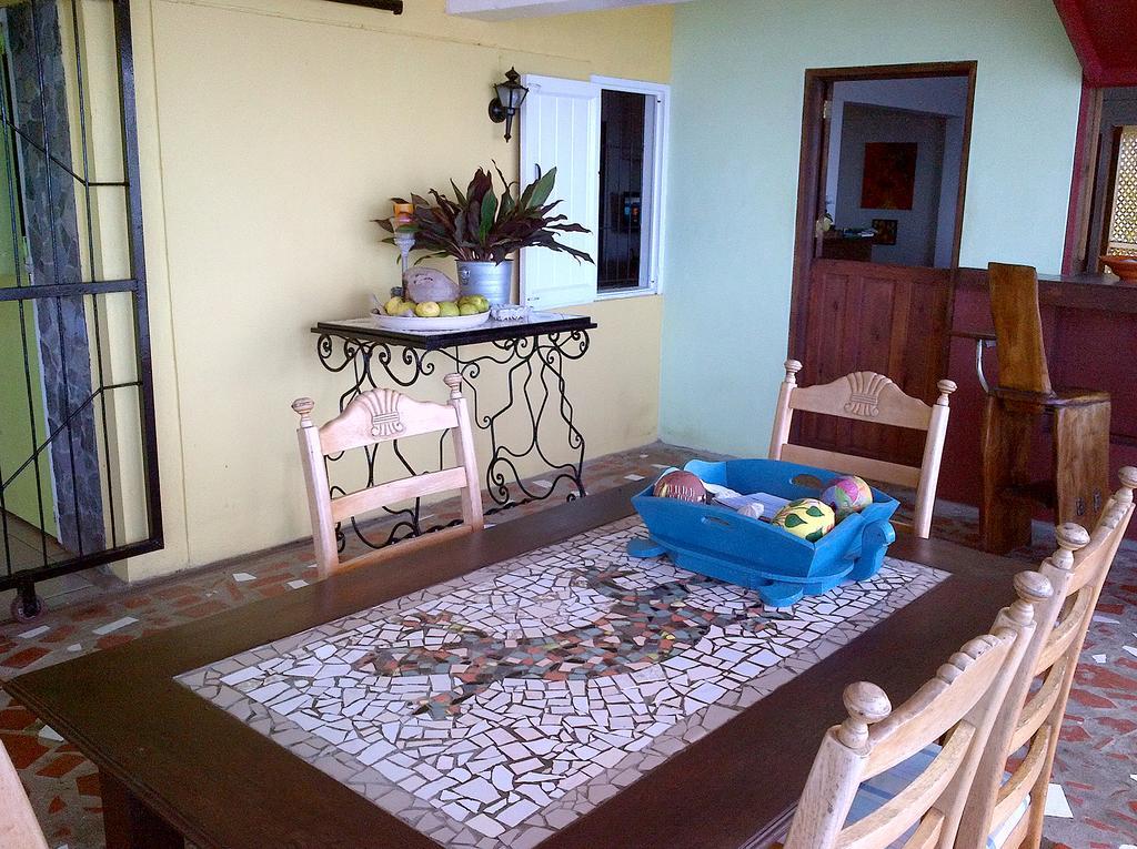 Veranda View Guesthouse Calibishie ภายนอก รูปภาพ